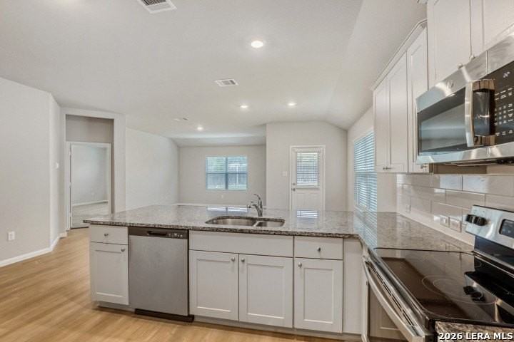 3526 Manoway Bay - Photo 3 of 14