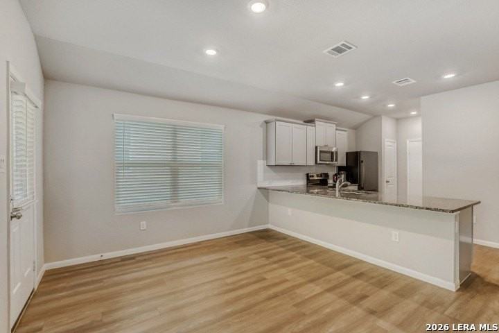 3526 Manoway Bay - Photo 4 of 14