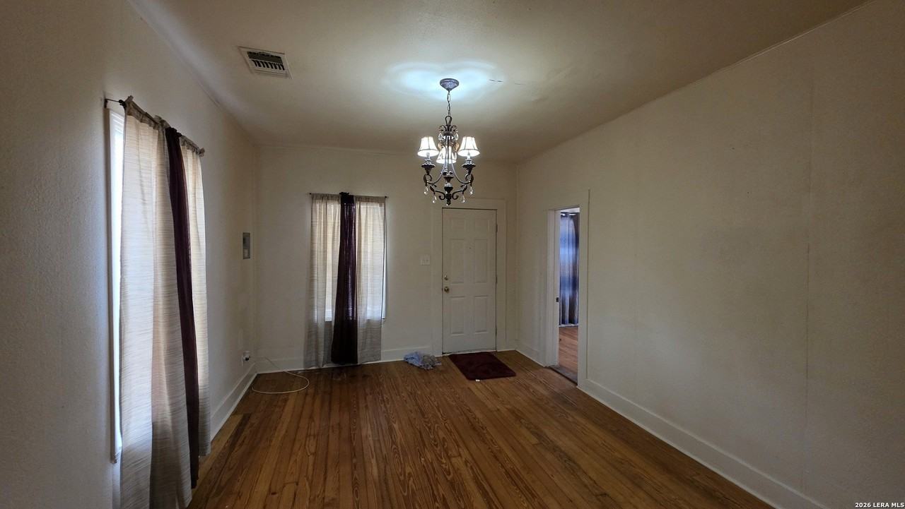 205 Mockert - Photo 5 of 14