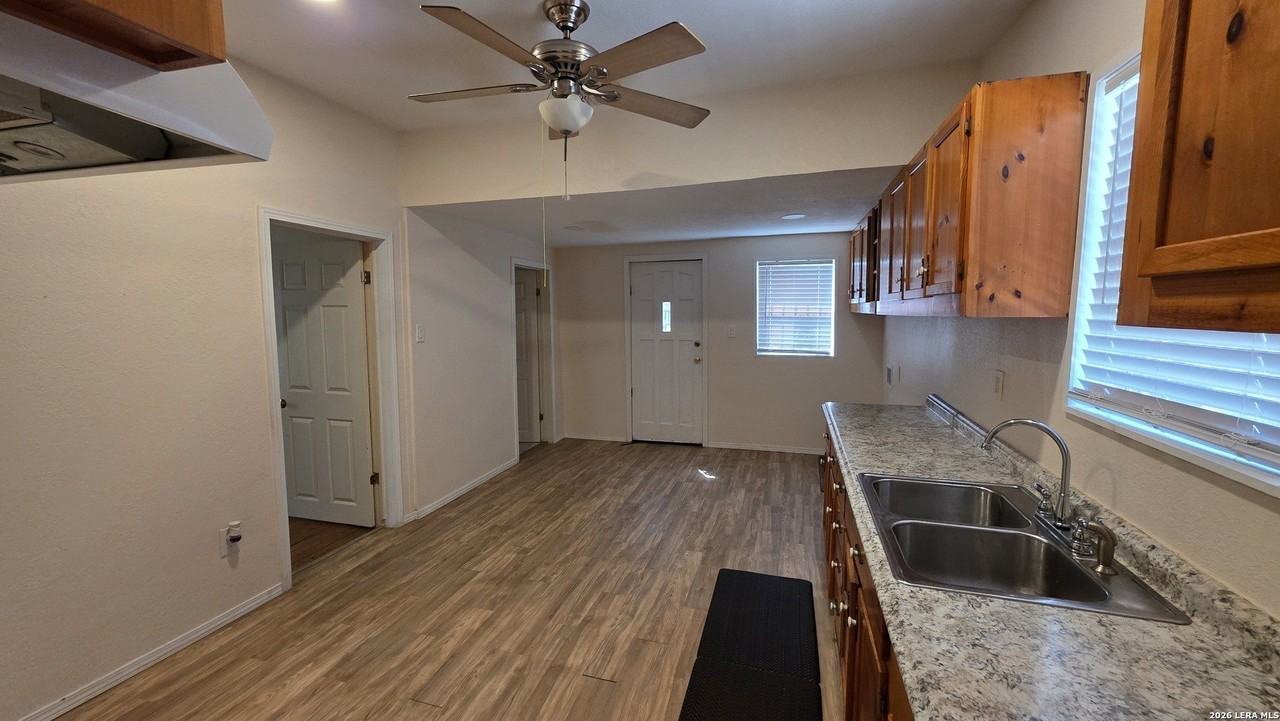 205 Mockert - Photo 6 of 14