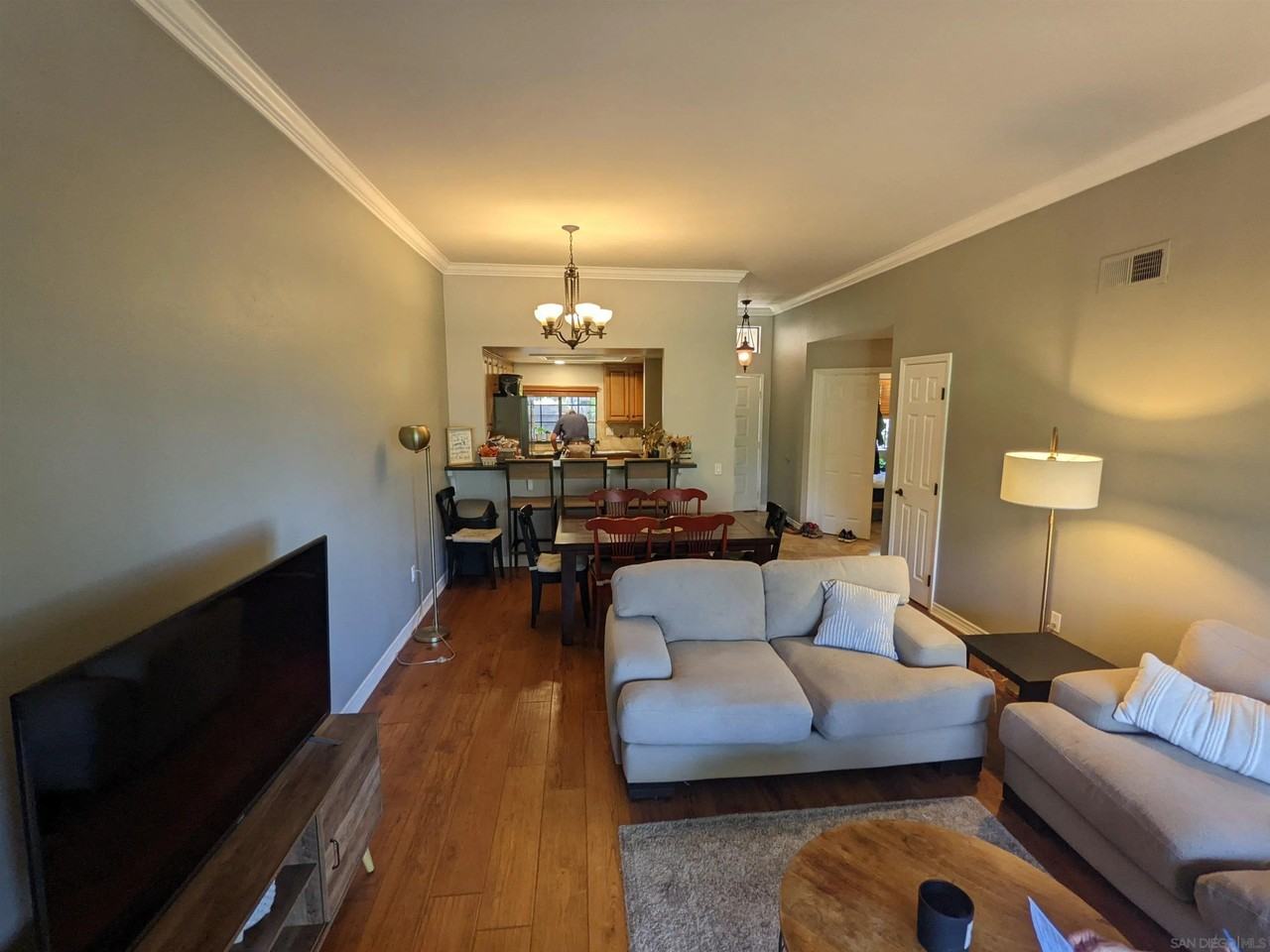2804 Winthrop Ave - Photo 6 of 9