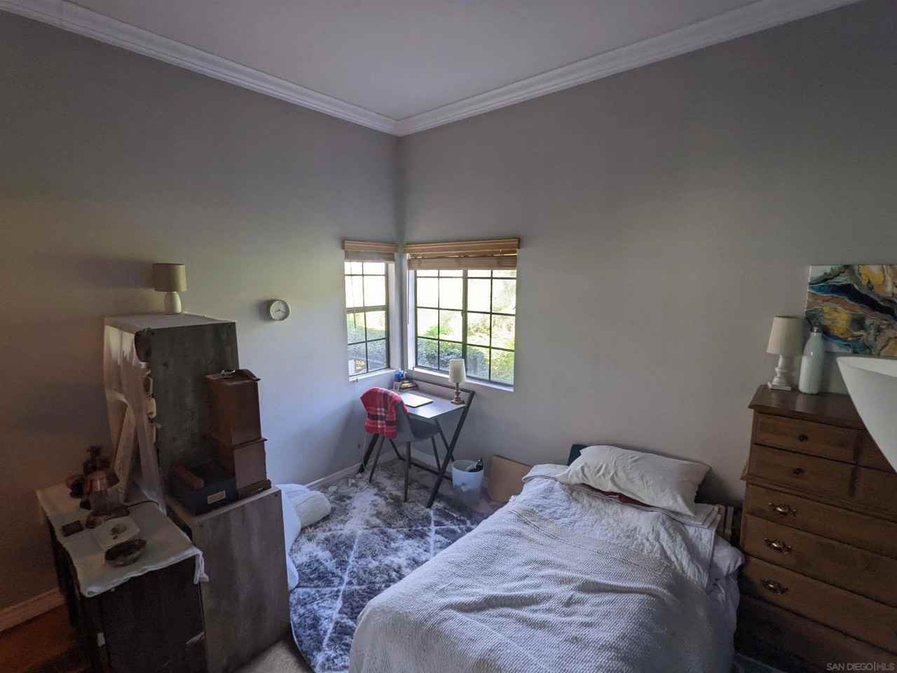 2804 Winthrop Ave - Photo 7 of 9