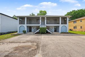 featured image of 2414 Fox Hollow Dr