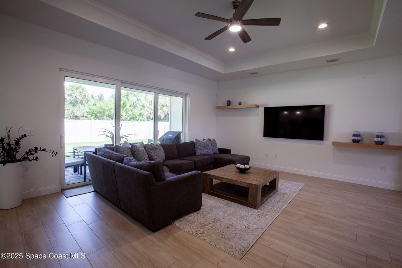 4305 Negal Cir - Photo 7 of 40