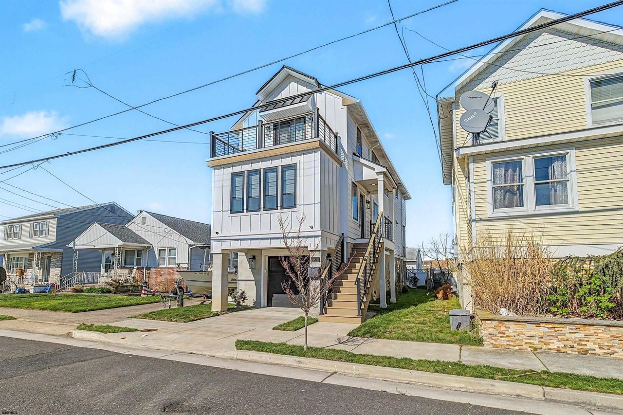 431 N Oxford Ave - Photo 2 of 24