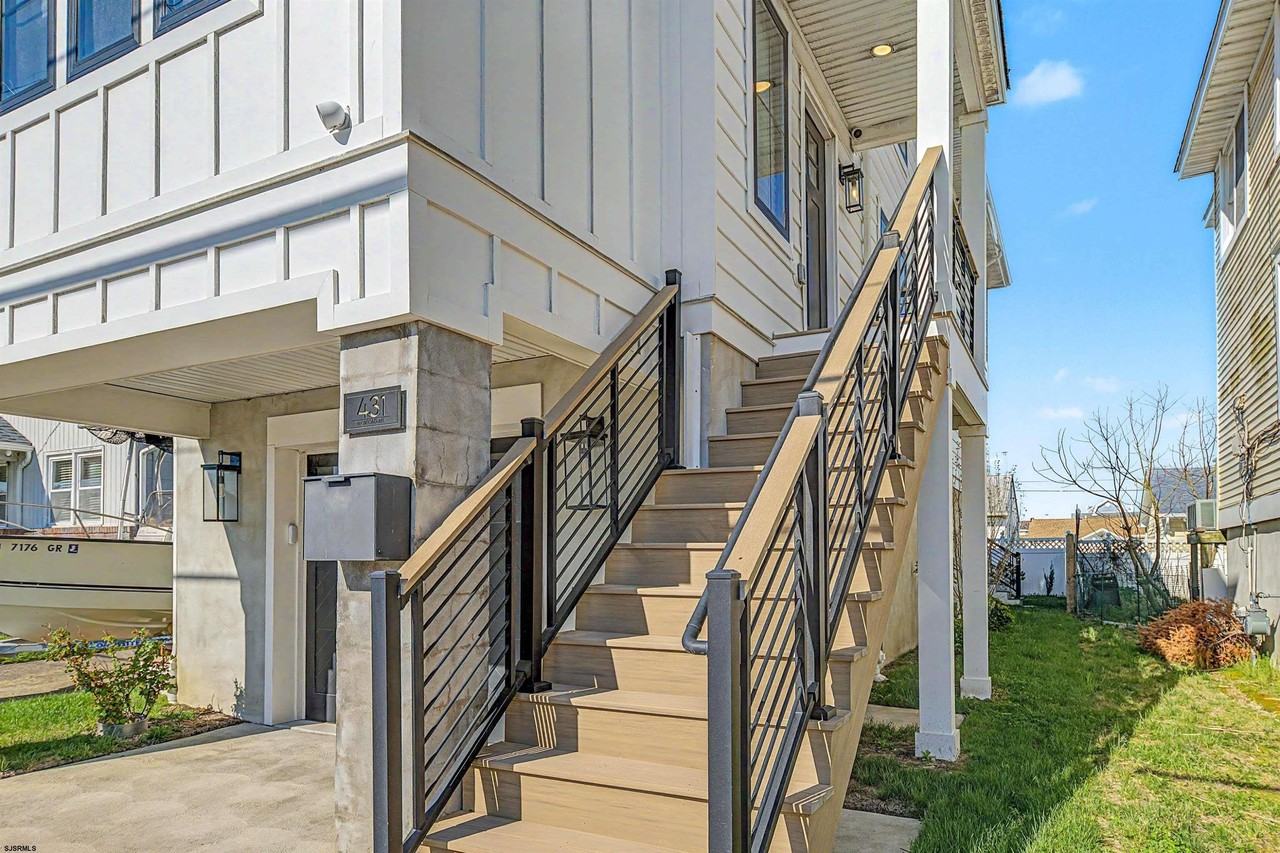 431 N Oxford Ave - Photo 3 of 24