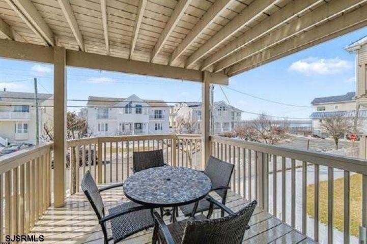 223 N Coolidge Ave - Photo 5 of 17