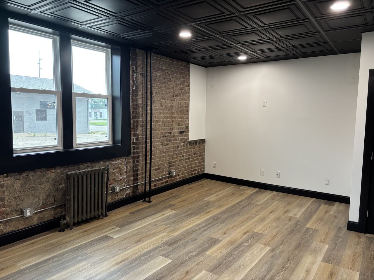508 Commissioner St #6 - Photo 6 of 8