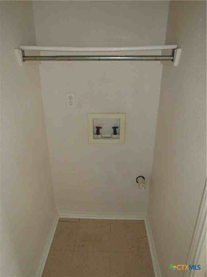 2811 Cantabrian Dr #B - Photo 5 of 14