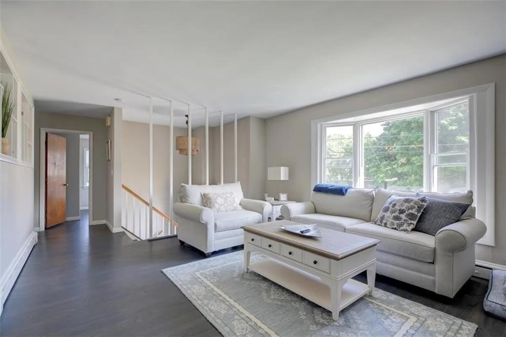 132 Ruggles Ave - Photo 3 of 30