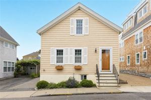 featured image of 40 Holland St
