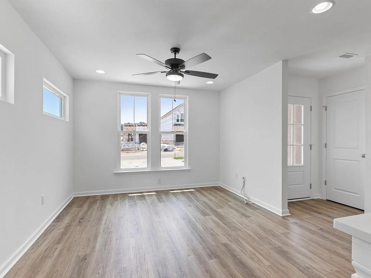 3665 Meadow Vista Ln - Photo 7 of 31