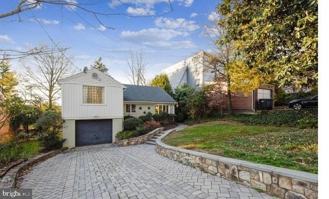 2300 King Pl Nw - Photo 1 of 1