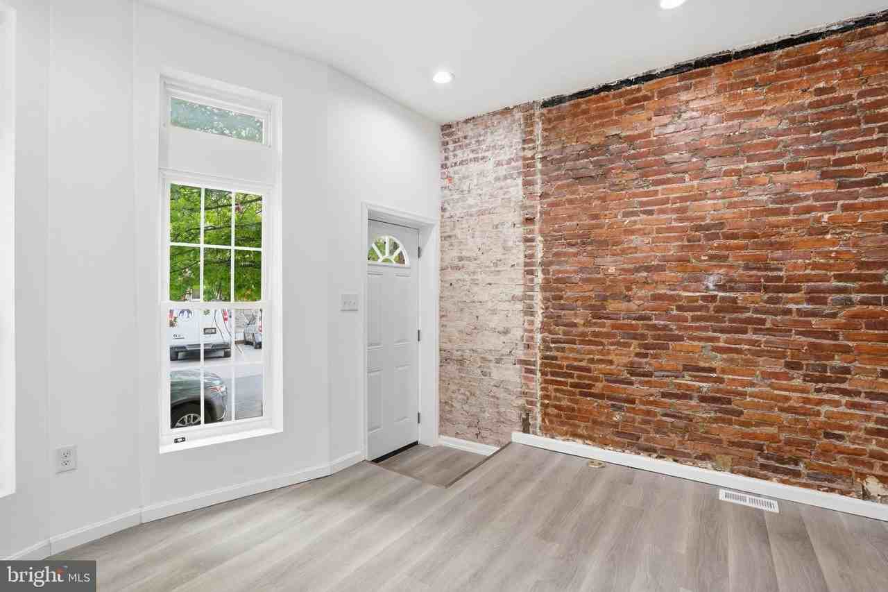 233 N Luzerne Ave - Photo 2 of 30