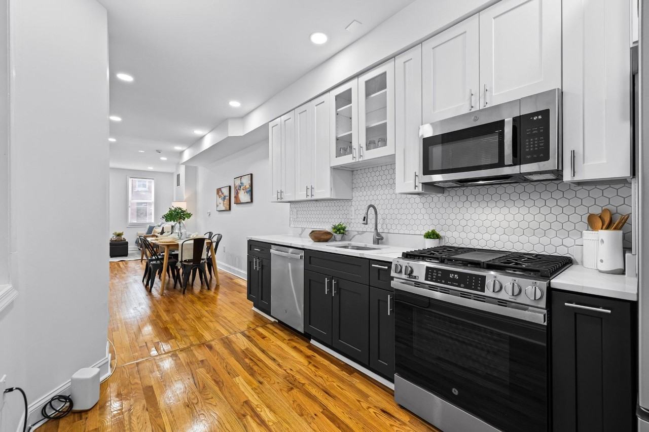 1225 Patapsco St - Photo 6 of 21