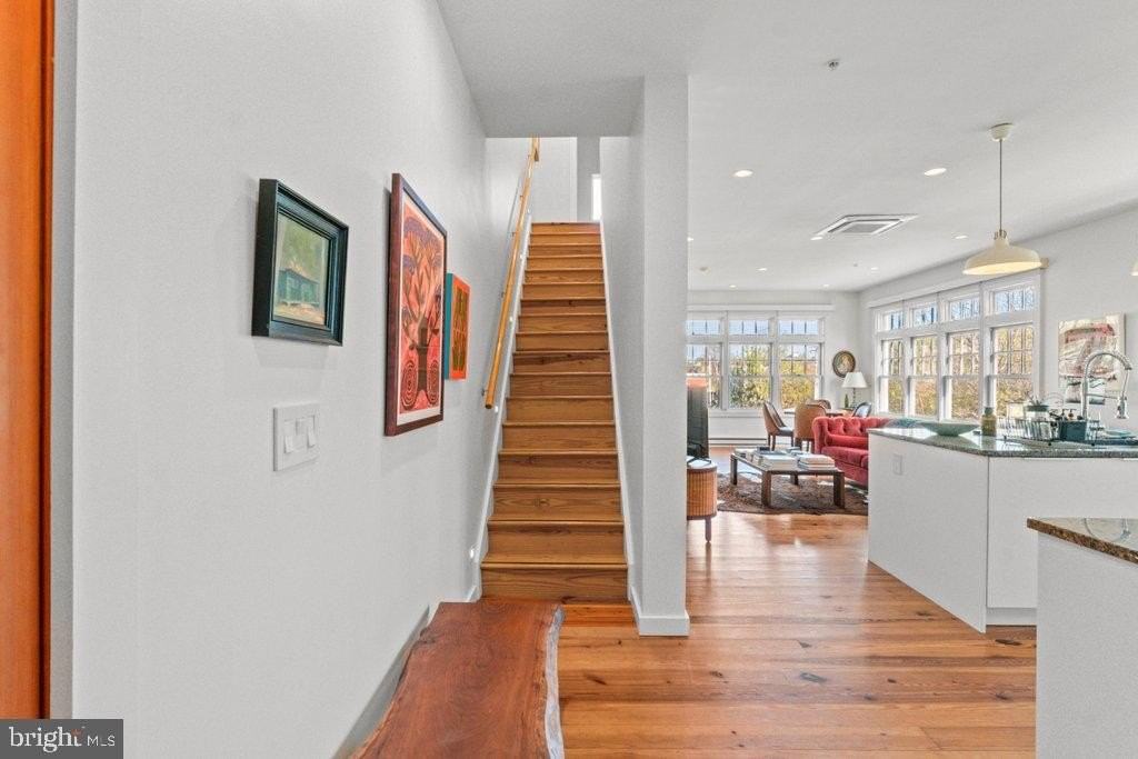 3400 Roland Ave #5 - Photo 6 of 29