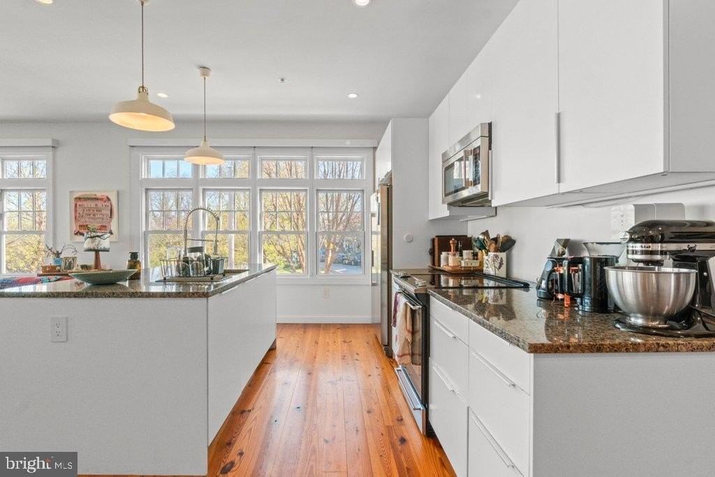 3400 Roland Ave #5 - Photo 7 of 29