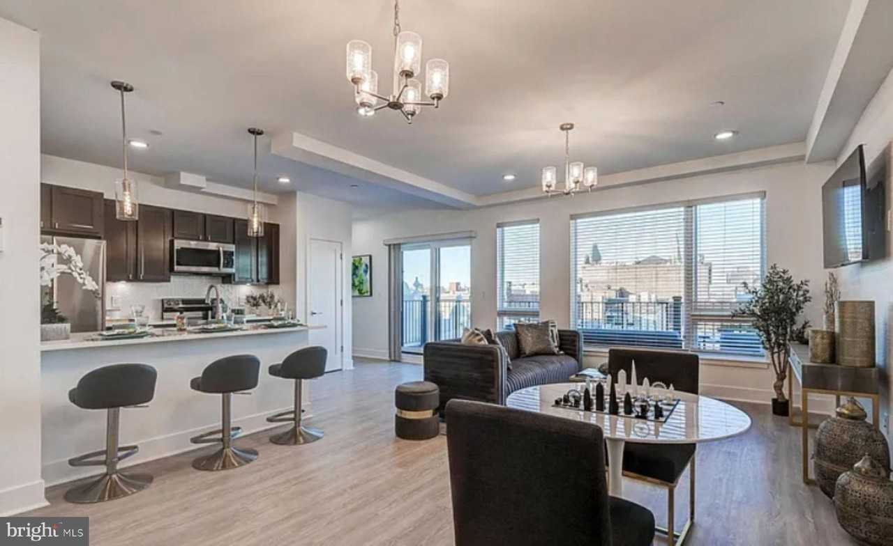 601 S Broadway #305 - Photo 6 of 14