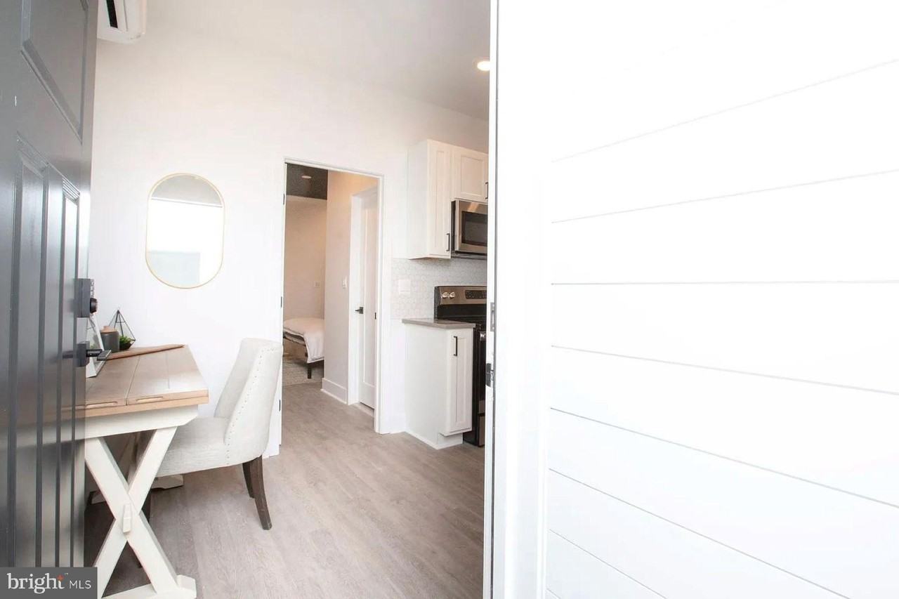 1742 Fleet St #204 - Photo 4 of 20