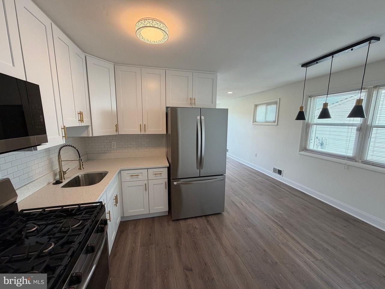 3207 Gartside Ave - Photo 4 of 16