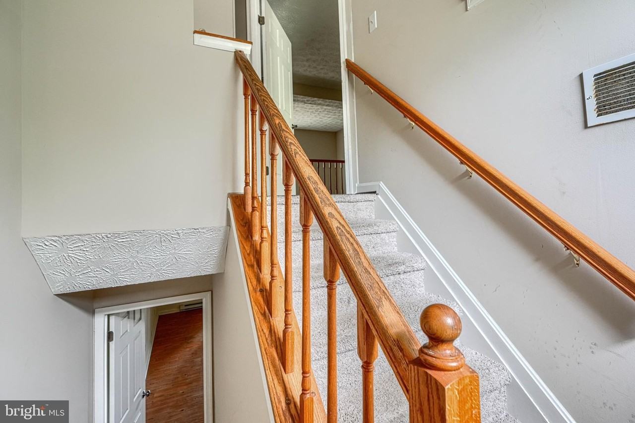 43 Oak Crest Ct - Photo 2 of 26