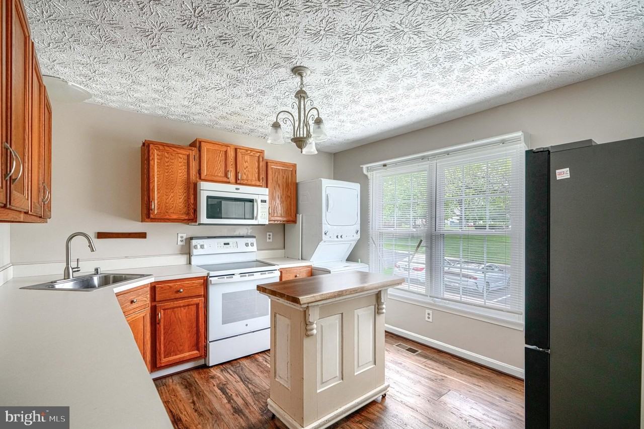 43 Oak Crest Ct - Photo 3 of 26
