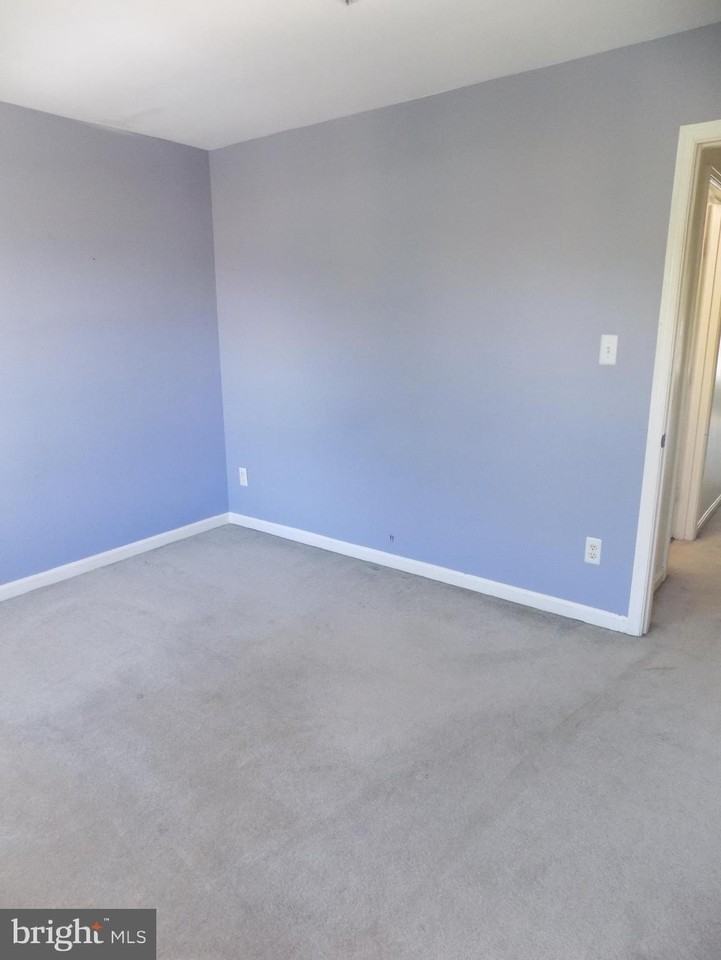 1302 Roman Ridge Way - Photo 7 of 25