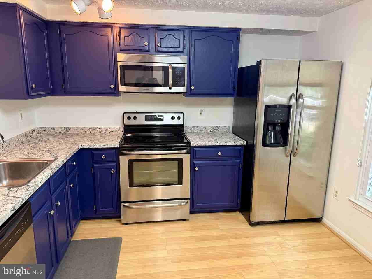 9619 Glendower Ct - Photo 3 of 26