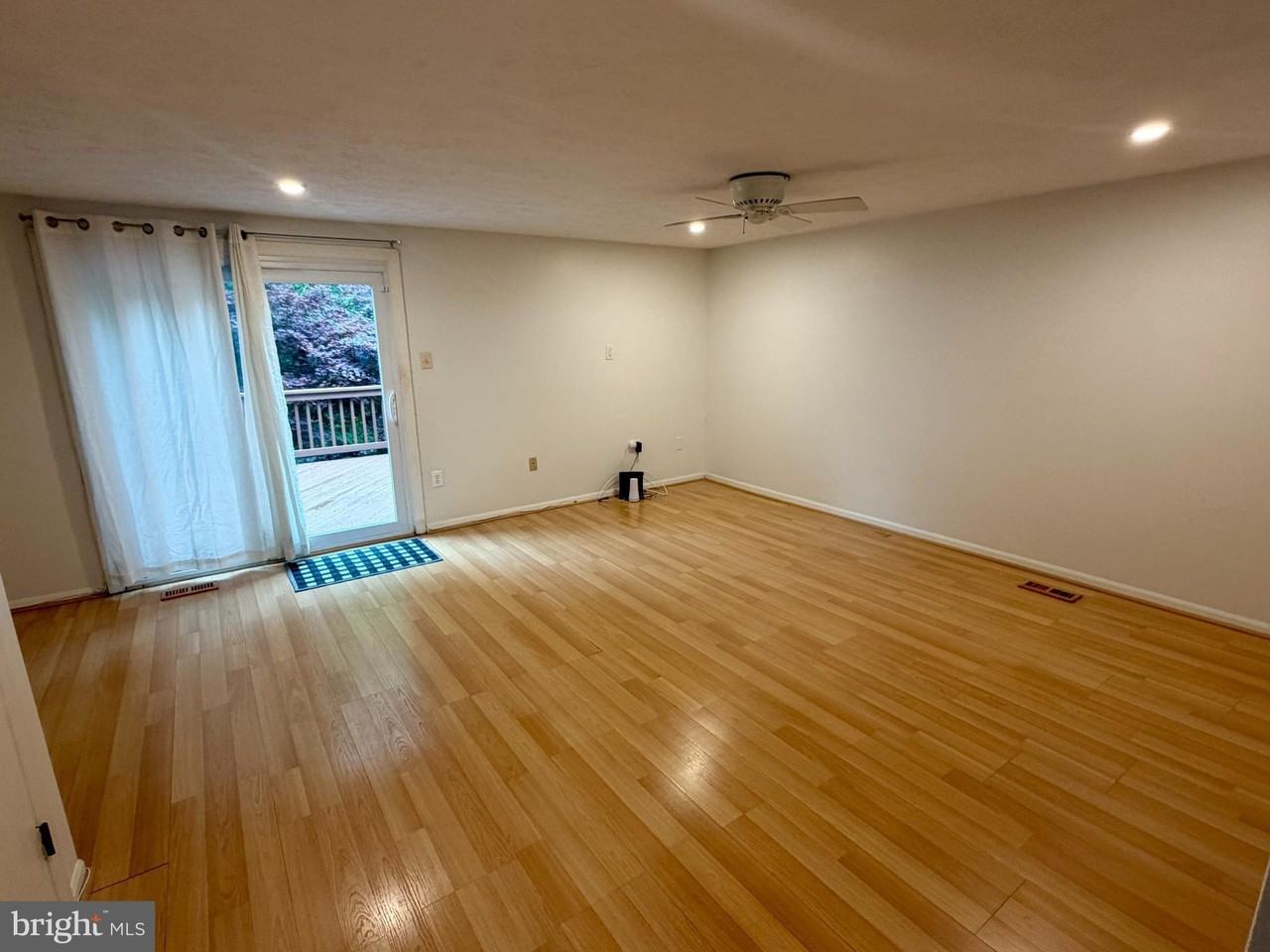 9619 Glendower Ct - Photo 5 of 26