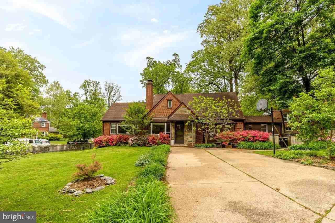 8323 Haddon Dr - Photo 3 of 50
