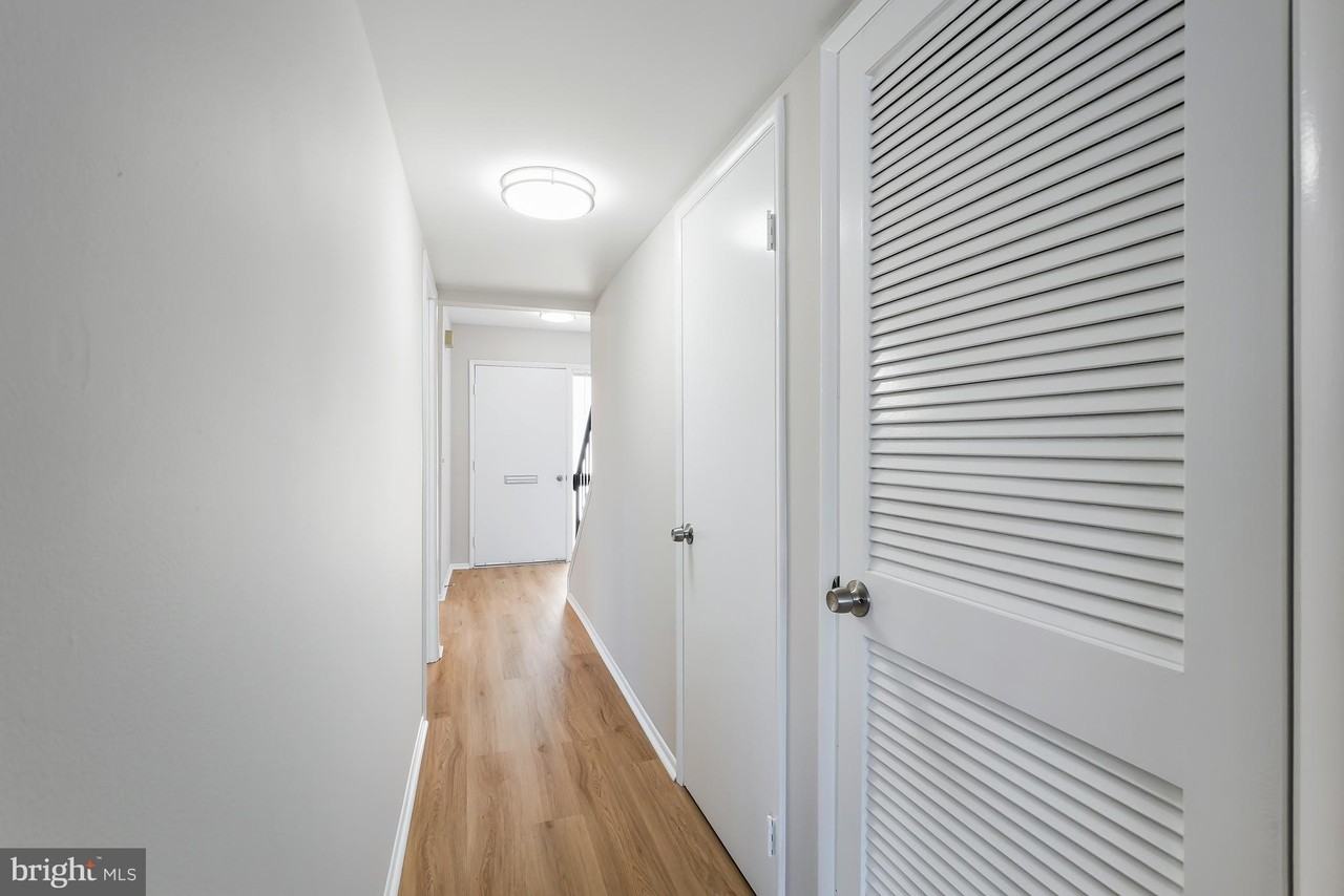 15011 Candover Ct #280D - Photo 4 of 30