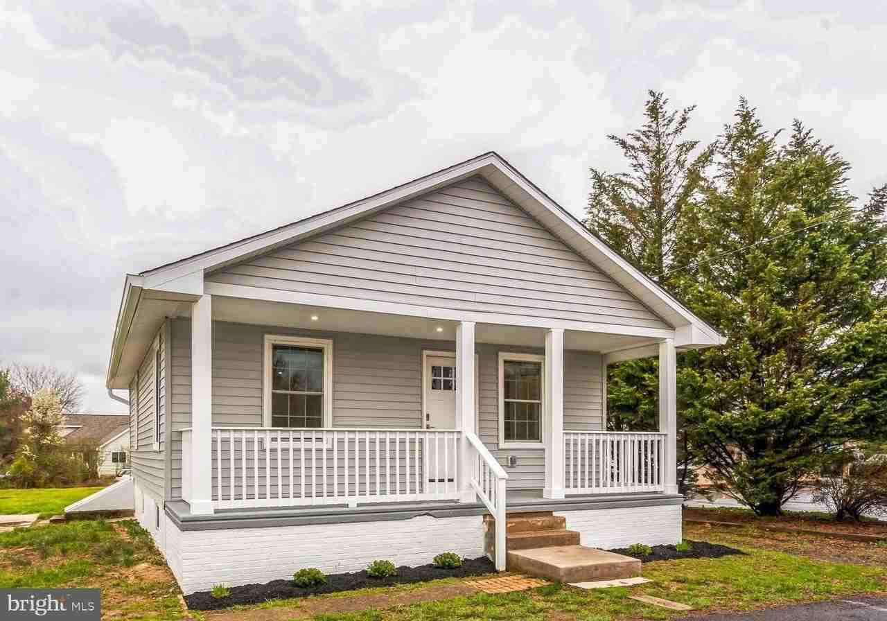 557 Durham Rd - Photo 2 of 21