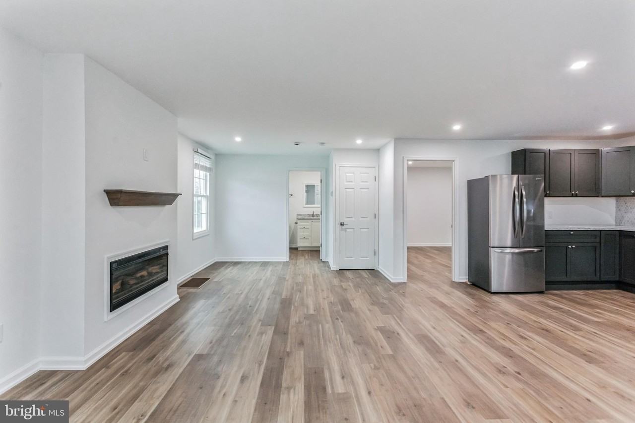 557 Durham Rd - Photo 7 of 21