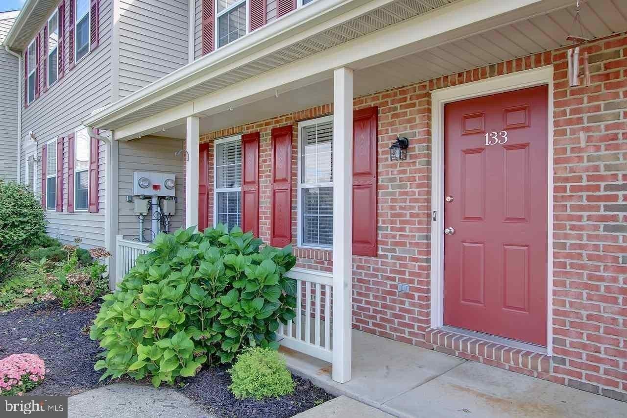 133 Chelmsford Dr - Photo 2 of 16