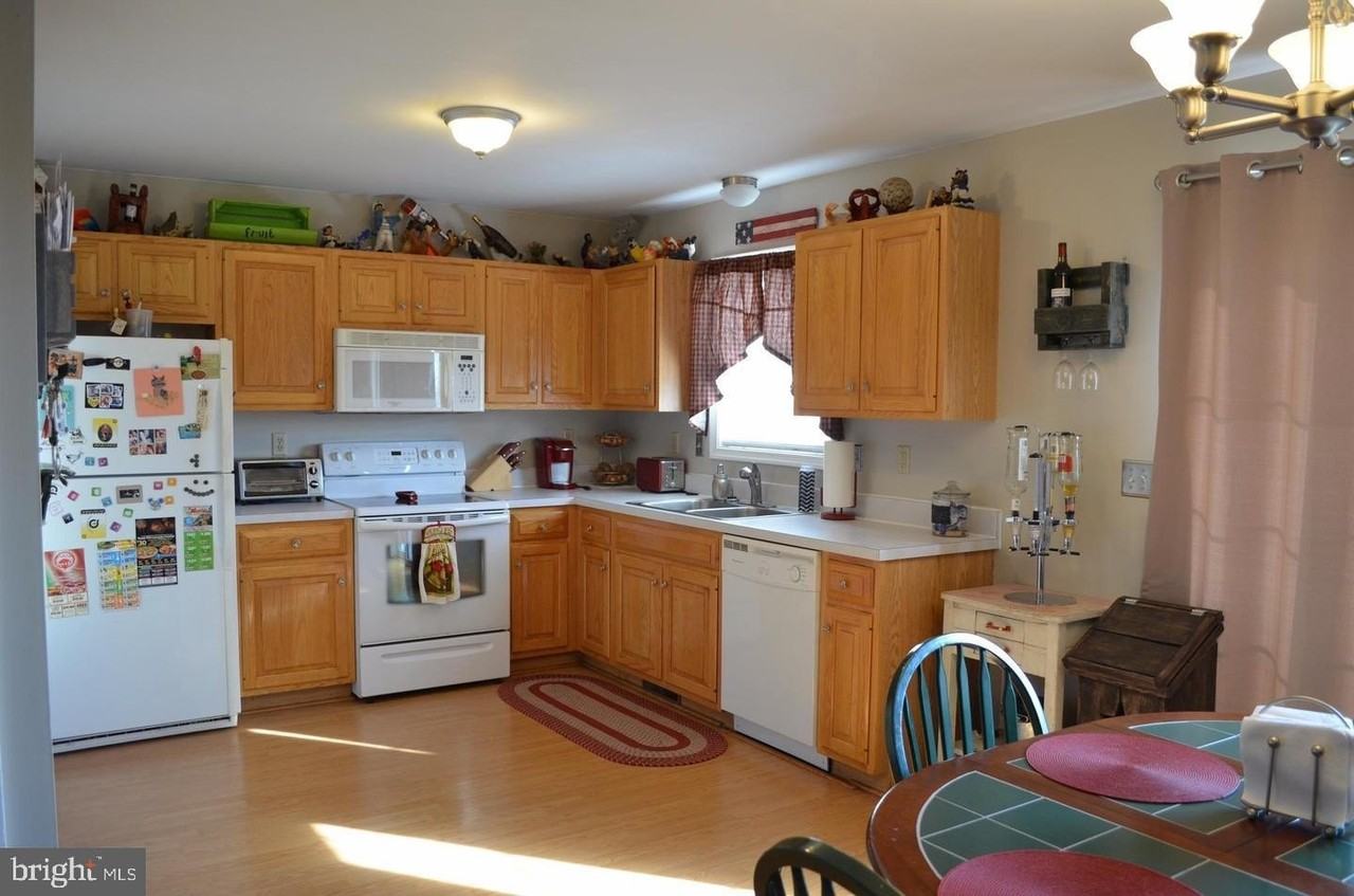 133 Chelmsford Dr - Photo 6 of 16