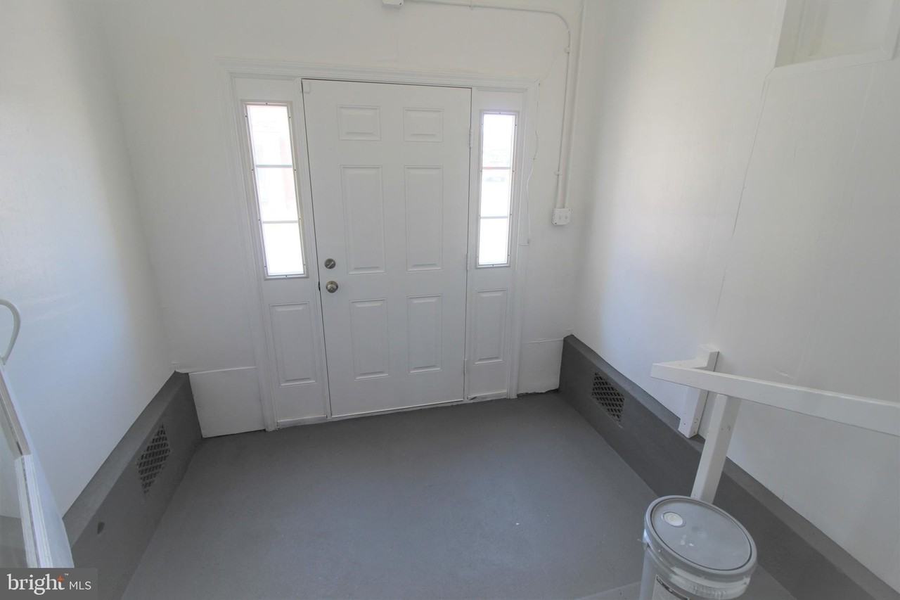 101-2ND FLOOR S RAILROAD Avenue - Photo 2 of 14