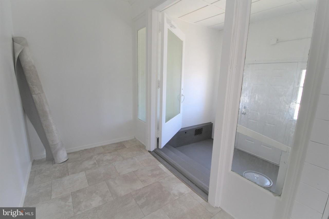 101-2ND FLOOR S RAILROAD Avenue - Photo 3 of 14