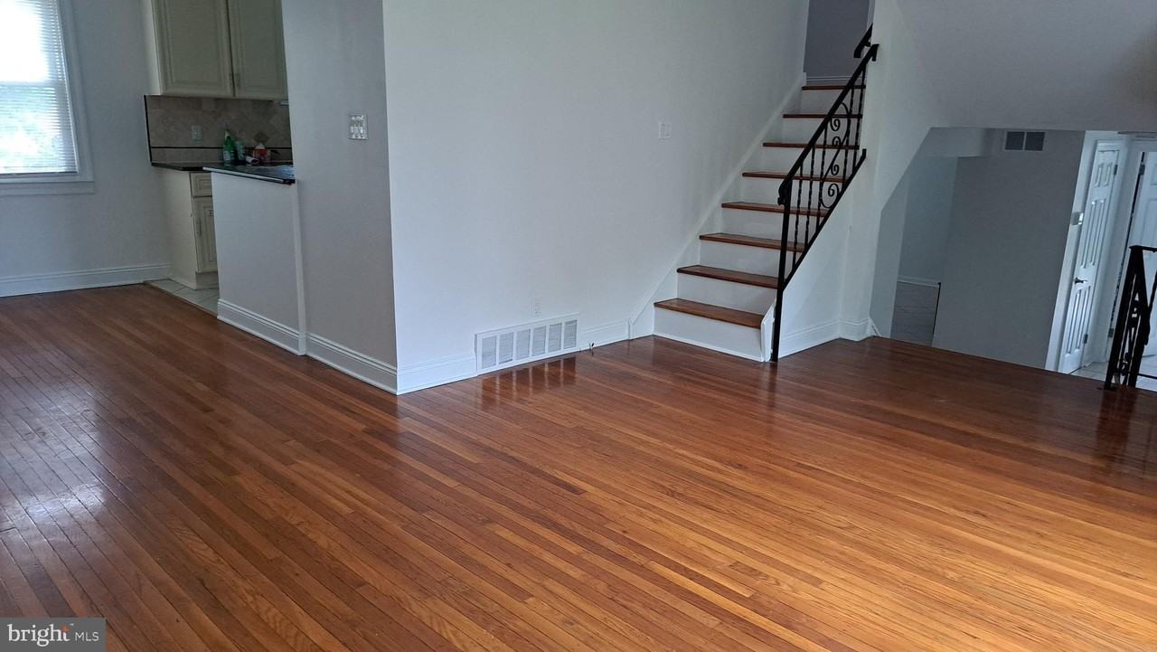 1325 Osbourne Ave - Photo 2 of 4