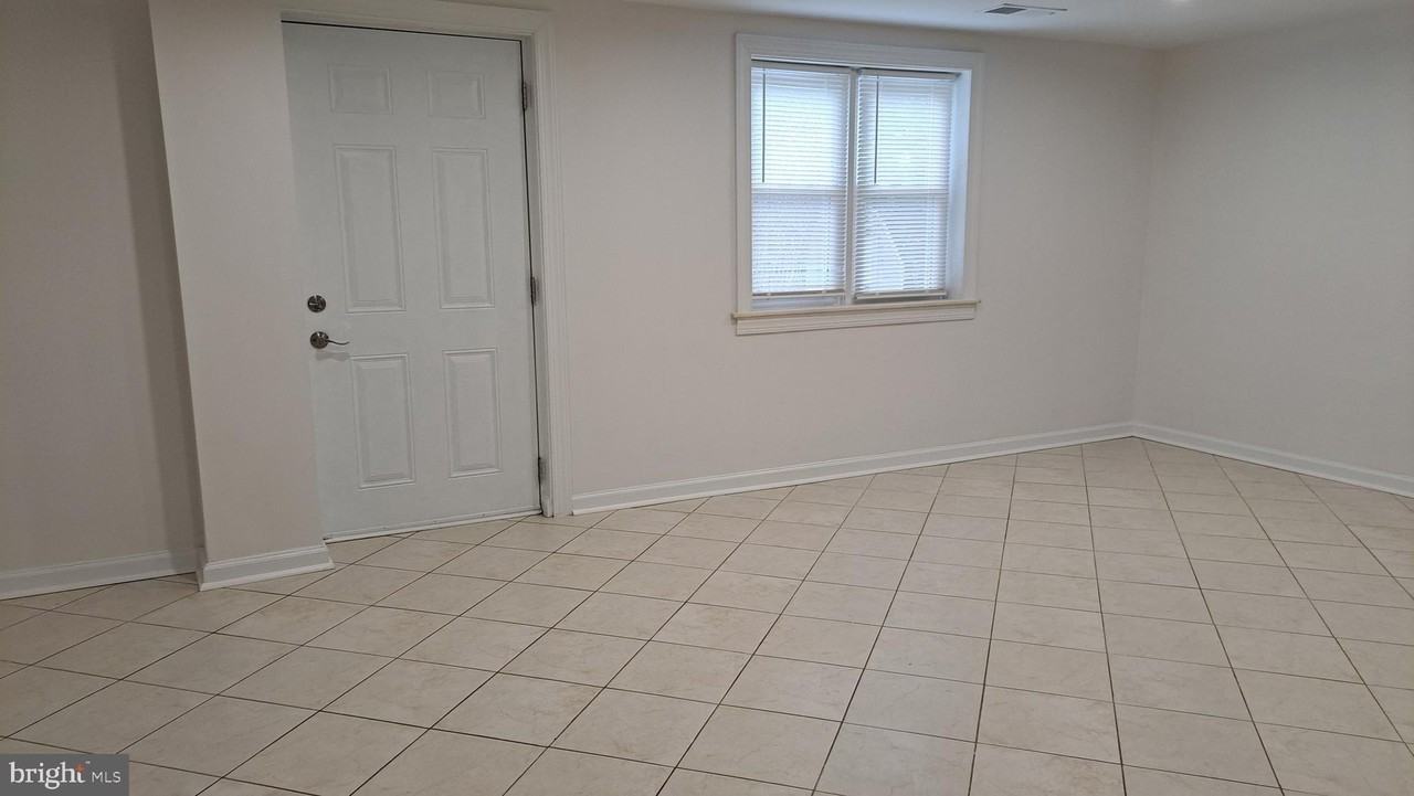 1325 Osbourne Ave - Photo 4 of 4