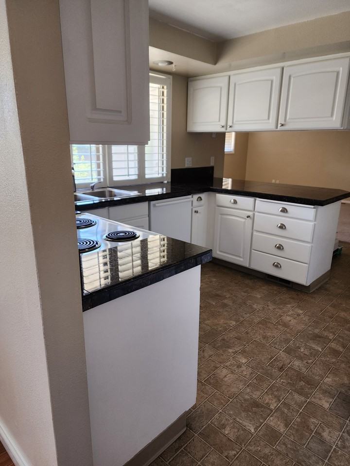 9811 Ne 6th Cir - Photo 5 of 16