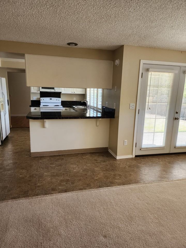 9811 Ne 6th Cir - Photo 7 of 16
