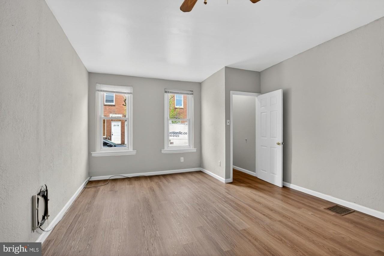 3121 Agate St - Photo 3 of 24