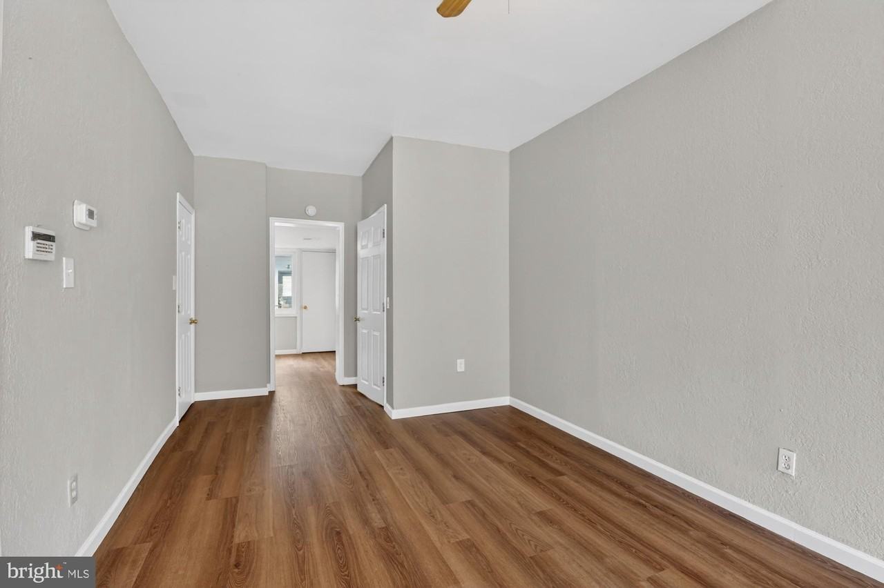 3121 Agate St - Photo 5 of 24