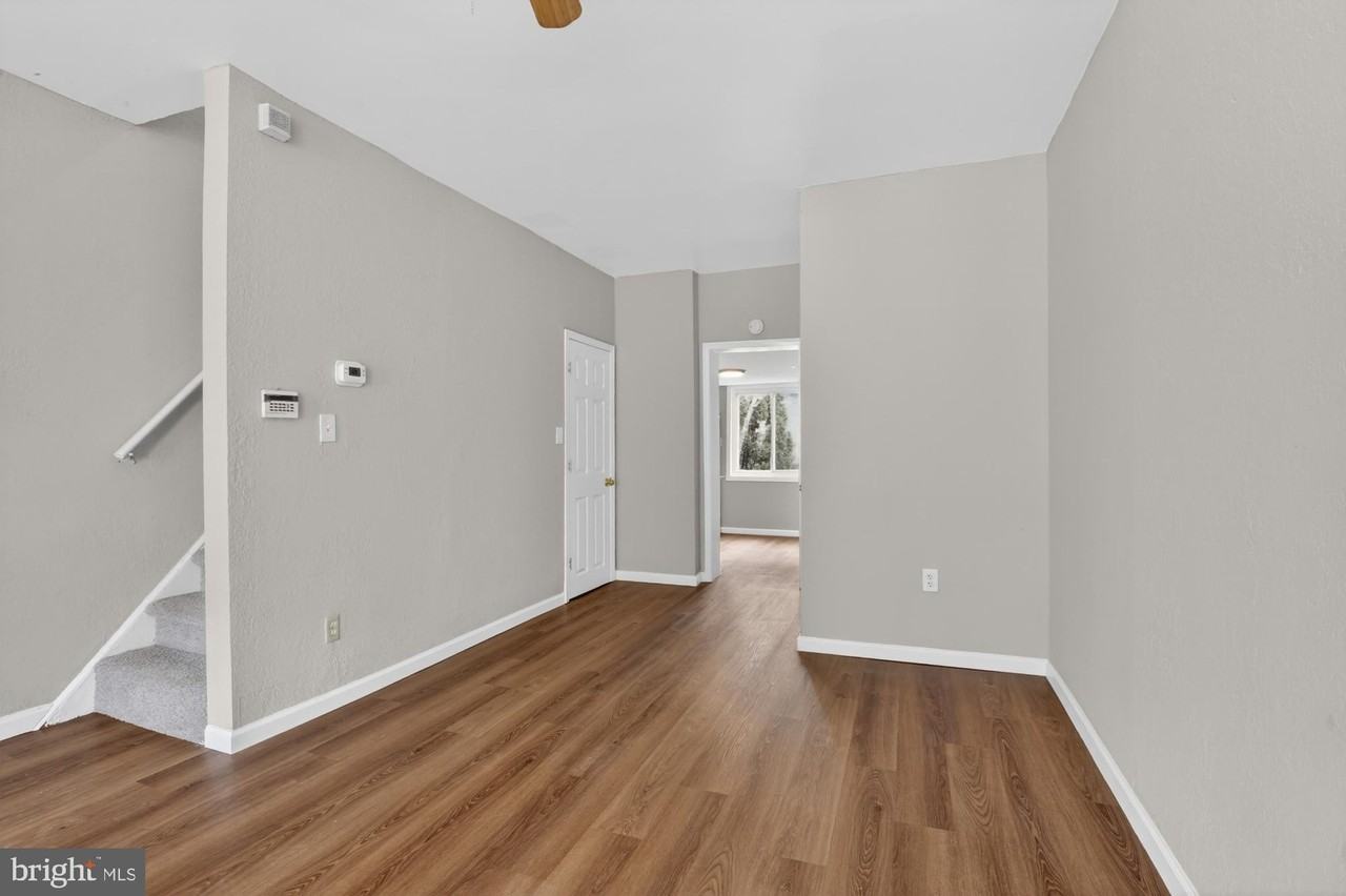 3121 Agate St - Photo 6 of 24