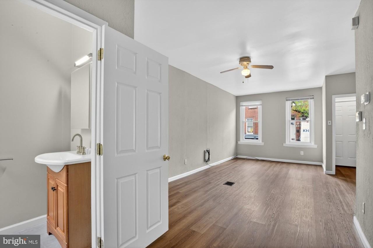 3121 Agate St - Photo 7 of 24