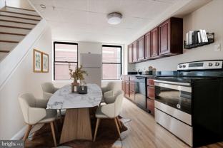 937 Christian St #2R - Photo 1 of 1