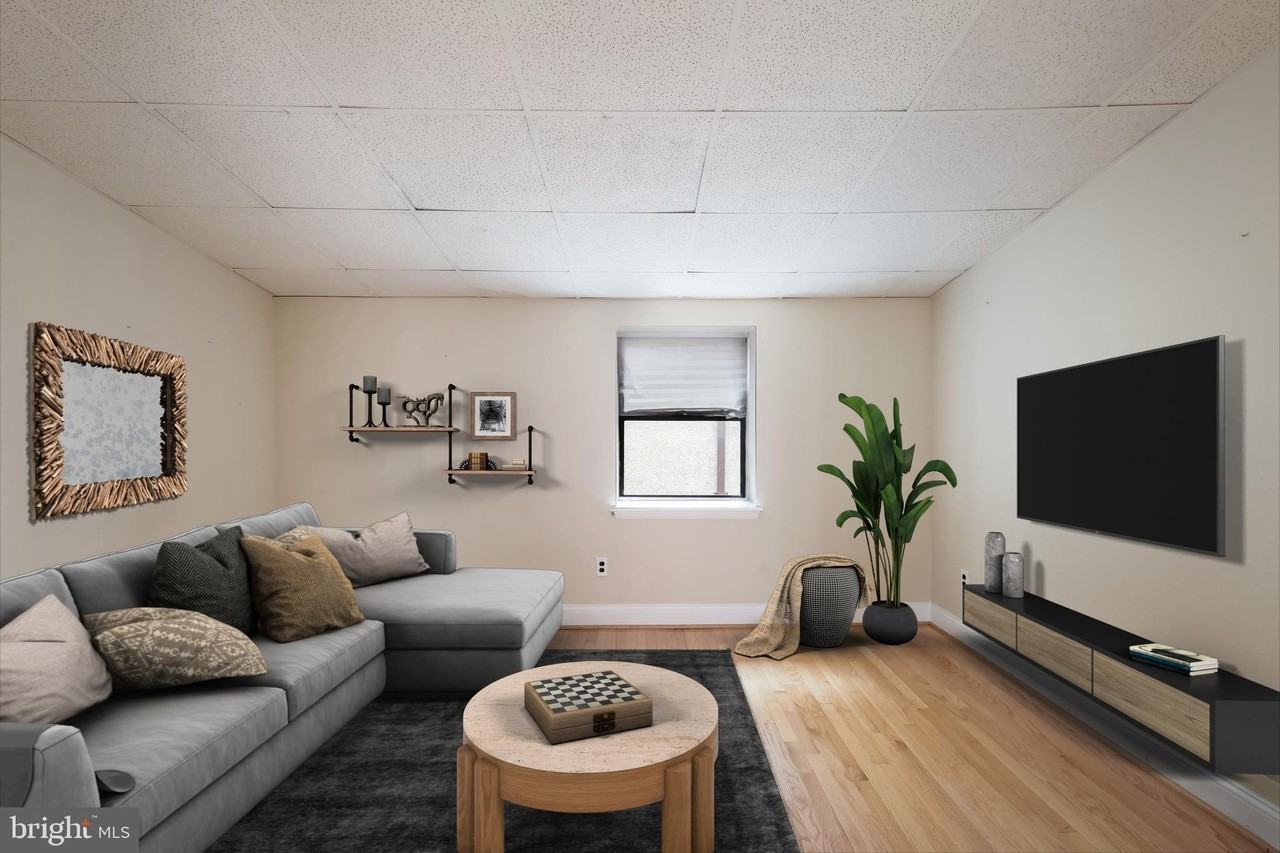 937 Christian St #2R - Photo 4 of 19