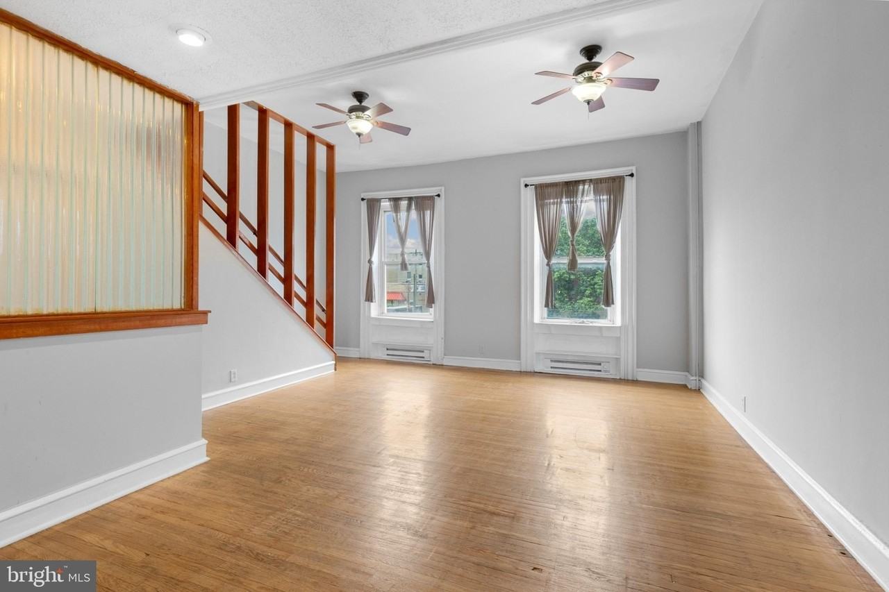 707 W Girard Ave #2F - Photo 7 of 34