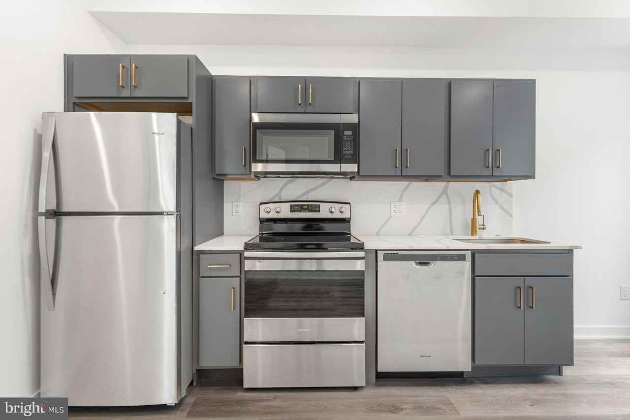 2046 E Lehigh Ave #1B - Photo 3 of 30