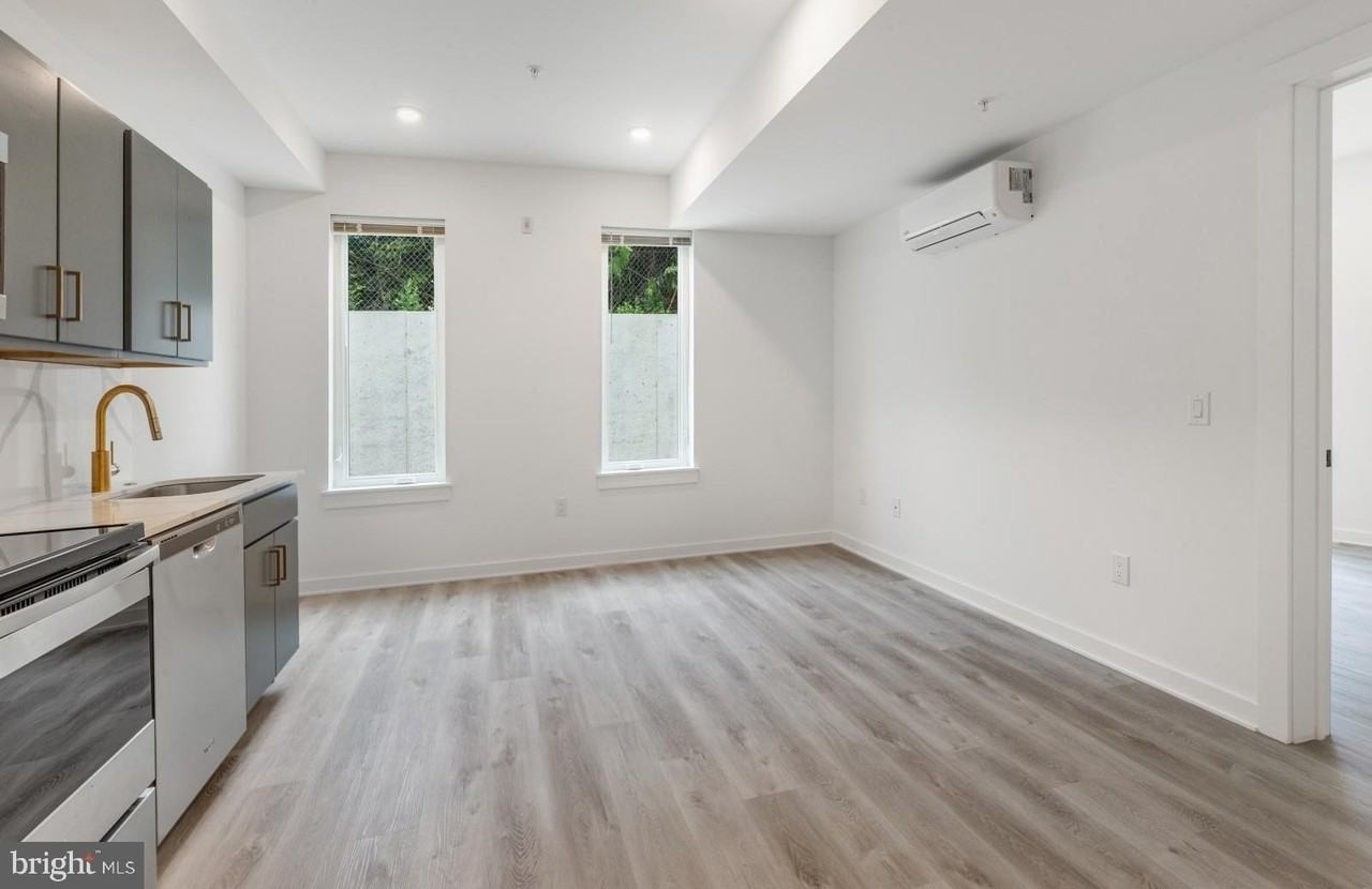 2046 E Lehigh Ave #1B - Photo 6 of 30